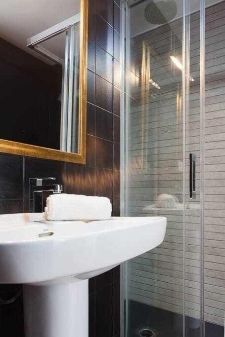 Apartamento Para 4 Con Terraza En El Centro Girona Esterno foto