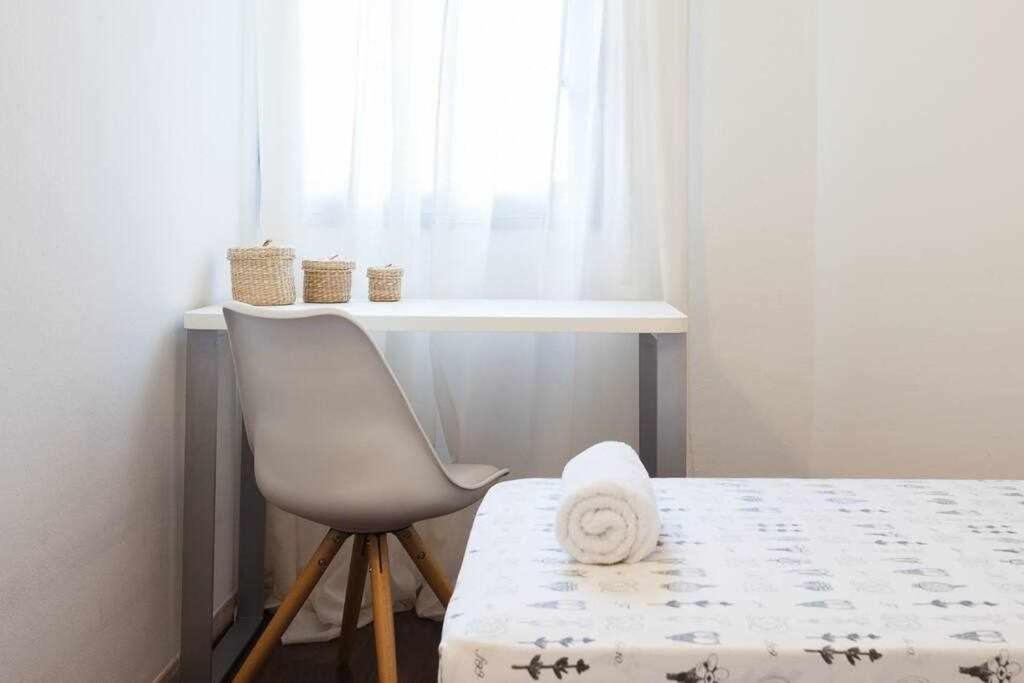 Apartamento Para 4 Con Terraza En El Centro Girona Esterno foto